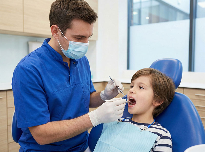 Лечение зубов у детей